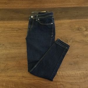Women's Levi Skinny Jeans